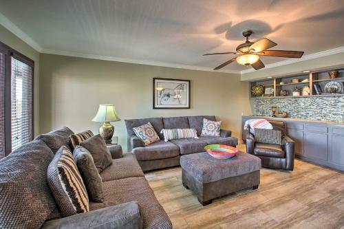 Apartamento Spacious Lakeside Condo With Private Boat Slip!