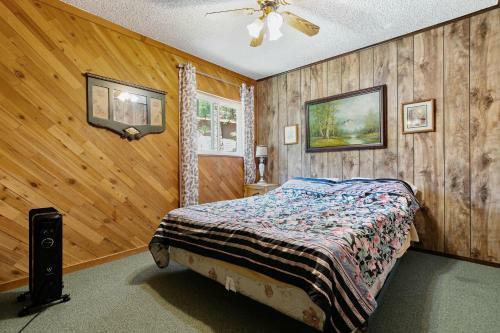 Rustic Cabin Retreat- Mins From Bass Lake
