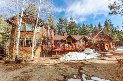 Alpenhorn Lodge-1903 By Big Bear Vacations
