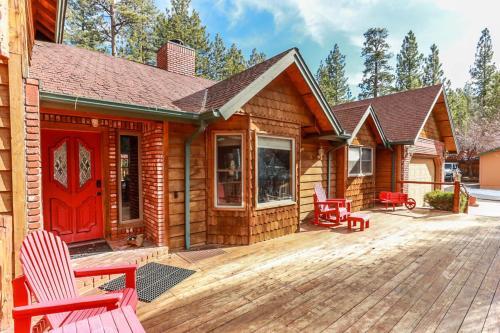 Alpenhorn Lodge-1903 By Big Bear Vacations