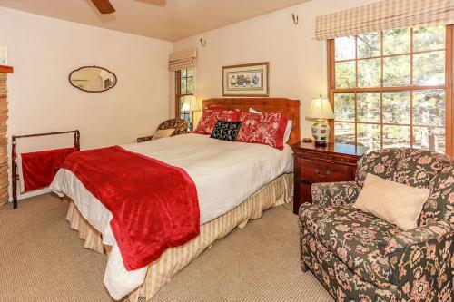 Alpenhorn Lodge-1903 By Big Bear Vacations