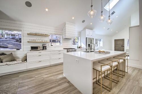 Modern Luxe Ski Retreat, 5 Min To Snow Summit