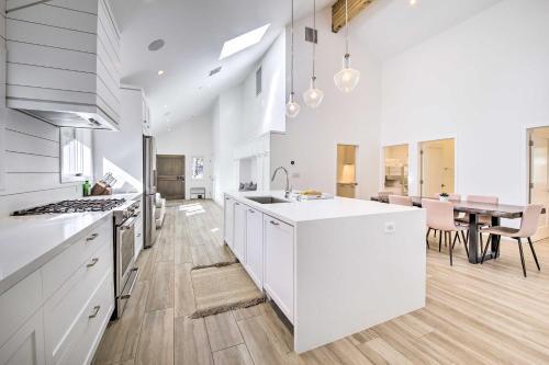 Modern Luxe Ski Retreat, 5 Min To Snow Summit