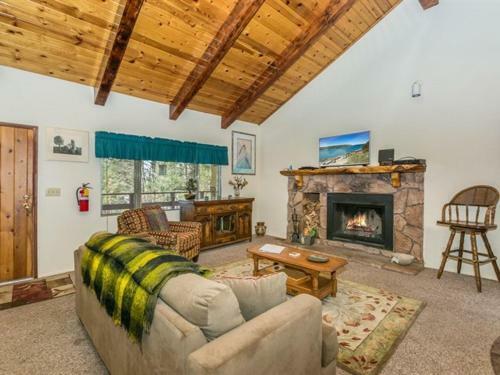 Twin Oaks - 1949 By Big Bear Vacations