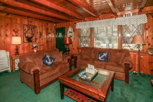Barefoot Bungalow-1804 By Big Bear Vacations