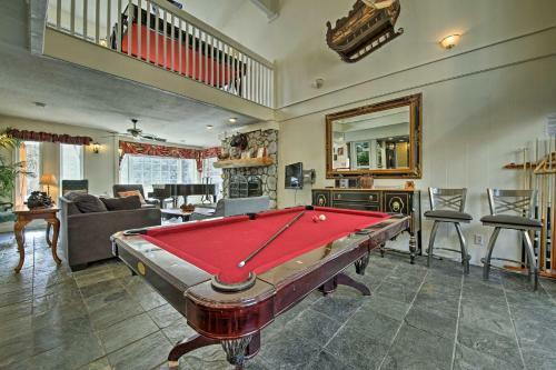 Big Bear House With Billiards - Steps To Ski Resort!