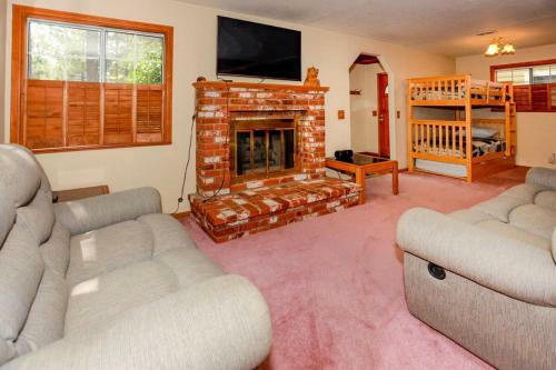 Finch Retreat - 1932 By Big Bear Vacations