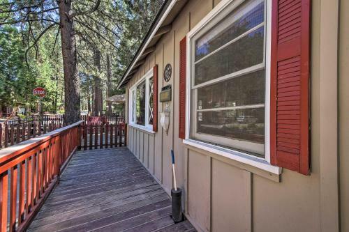 Pet-friendly Cabin - 5 Min To Big Bear Lake!