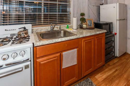 Winter Pines Cabin - 1898 By Big Bear Vacations