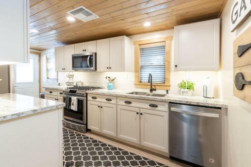 Sunny Forest Cottage - 1924 By Big Bear Vacations