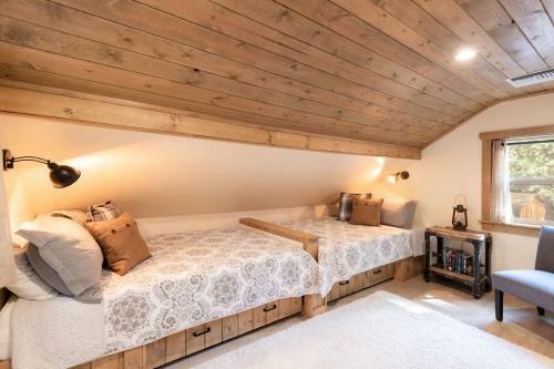 Sunny Forest Cottage - 1924 By Big Bear Vacations
