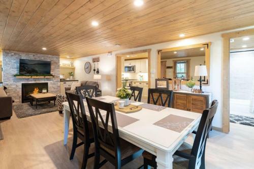 Sunny Forest Cottage - 1924 By Big Bear Vacations