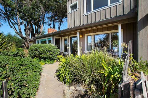 New Listing! Ocean-view Getaway With Beach Access Home