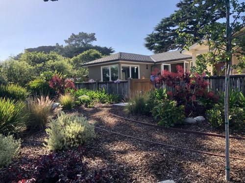 Newly Renovated Carmel 3 Bed 3 And A Half Bath