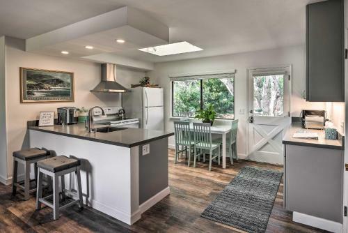 Charming Bungalow With Hill Views, About 1 Mi Dtwn Carmel