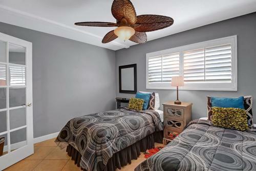 A View From The Cove By Oranj Palm