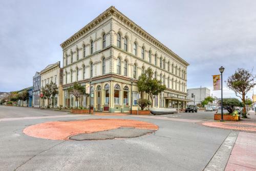 Eureka Apartments