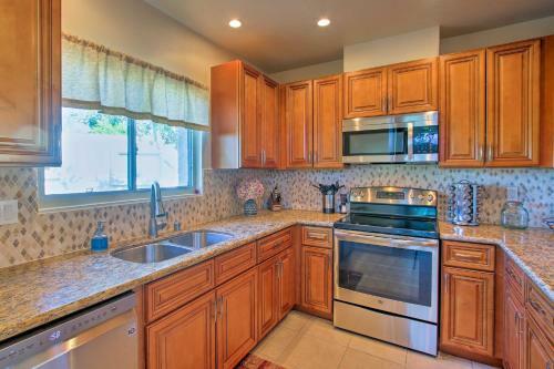 Apartamento Luxury Condo On Golf Course - Walk To Coachella!