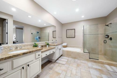 Desert Oasis 5 Star Private Pool-spa-bbq And More