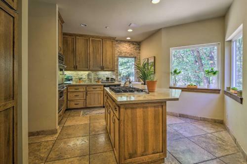 Incredible Lake Arrowhead Home With Views And Decks!