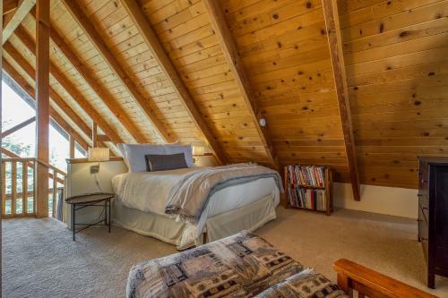 Private Hilltop Retreat