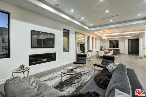 New Colgate Villa