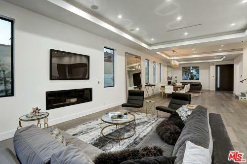 New Colgate Villa
