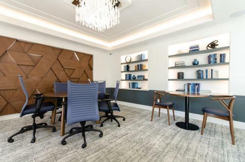 Apartamento Beverly Hills Adjacent 2-bedroom Penthouse