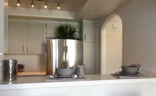 Apartamento Beverly Hills Adjacent 2-bedroom Penthouse