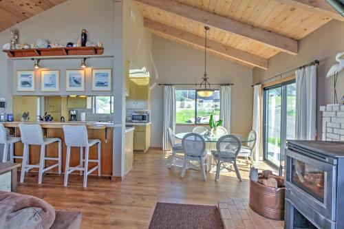 Sea Bs Irish Beach Getaway With Deck And Ocean View