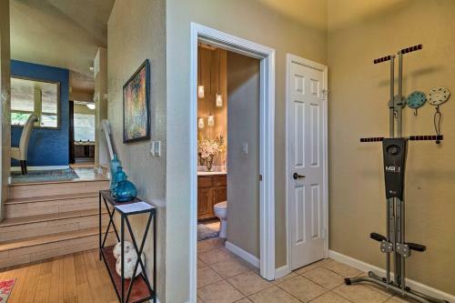 Deluxe Townhome With Deck, 2 Mi To Dtwn Modesto