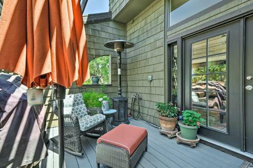 Deluxe Townhome With Deck, 2 Mi To Dtwn Modesto