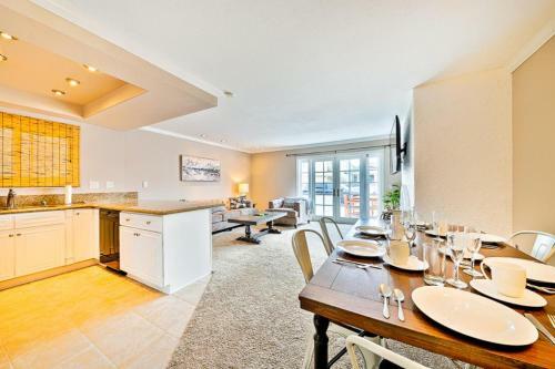 Nb-1126a-newport Beach Condo Delight