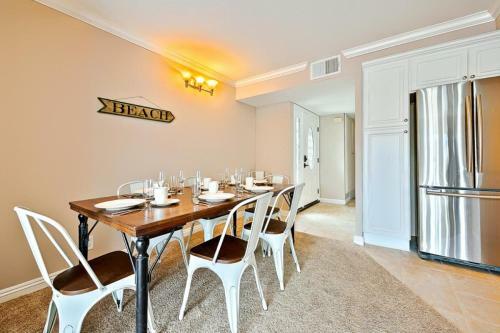 Nb-1126a-newport Beach Condo Delight