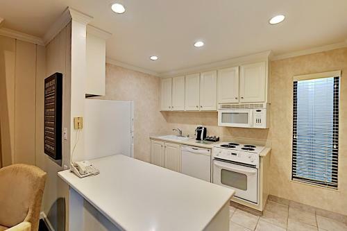 Apartamento Roomy Silverado Condo - Pool & On-site Dining Condo