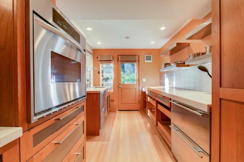 Apartamento Aesthetically Elegant Downstairs Unit In Oakland Apts