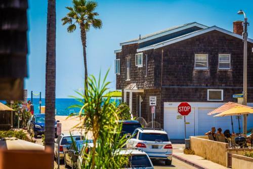 Nb-126b - Modern Newport Beach Condo