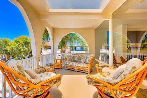 Nb-126b - Modern Newport Beach Condo