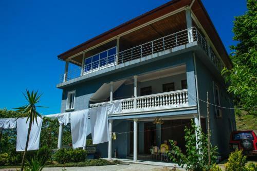 Hostal Gonio Guest House