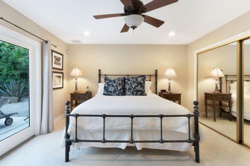 Vintage Paseo Getaway By Oranj Palm