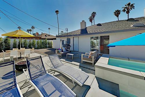 All-new Mountain-view Home - Private Pool & Spa Home