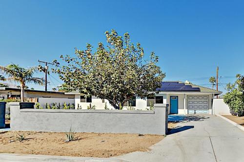 All-new Mountain-view Home - Private Pool & Spa Home