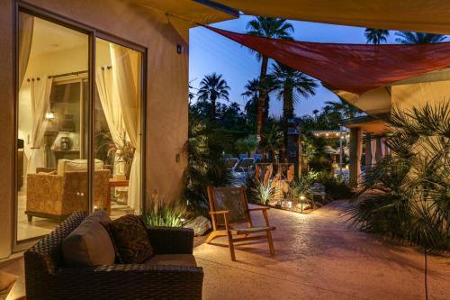 Palm Paradise