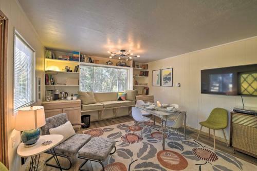 Pioneer Cabin Getaway - Ski, Golf And Hike!