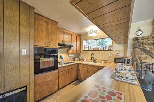 Pioneer Cabin Getaway - Ski, Golf And Hike!
