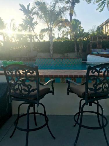 Hostal Spacious Guest House, Pool & Spa, Close To Beach!