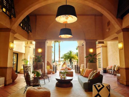 Hotel San Diego Mission Bay Resort