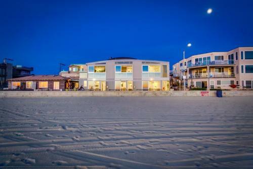 2 Levels Of Ocean Front, Largest Townhome, AC