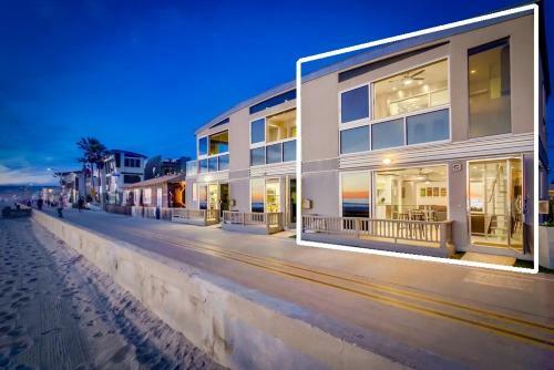 2 Levels Of Ocean Front, Largest Townhome, AC
