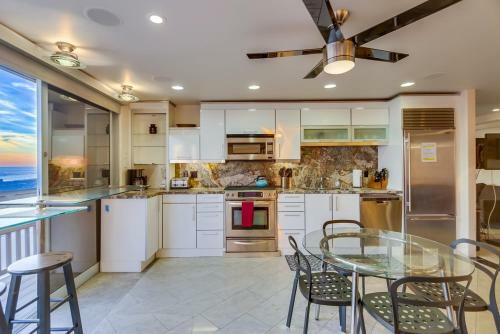 2 Levels Of Ocean Front, Largest Townhome, AC